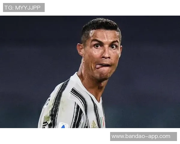 布雷迪幽默点评C罗雕像称其为史上最糟或将让雕塑家失业 布雷迪幽默点评C罗雕像称其为史上最糟或将让雕塑家失业