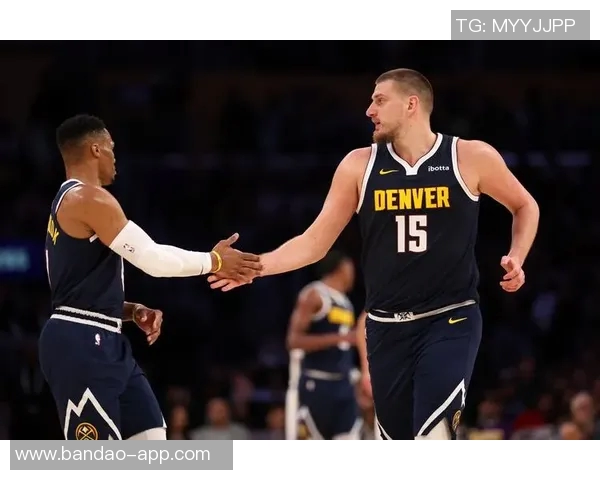 尤班克斯高效得分却难挡约基奇单打表现球队防守亟待提升